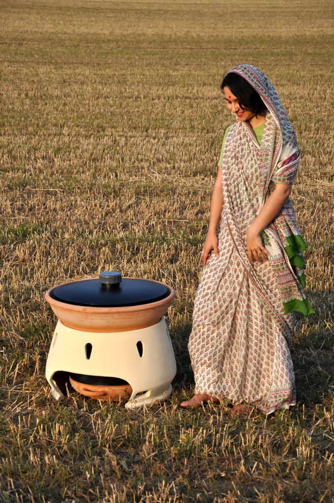 The solar oven that makes salt water drinkable | The Switchers
