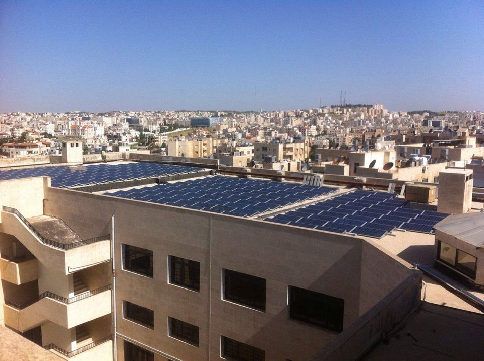 L’énergie du soleil peut-elle entraîner une augmentation considérable de l’accès à une électricité propre et verte? | The Switchers